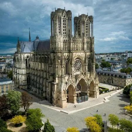 Appartement Lumineux Proche Cathedrale Reims Esterno foto