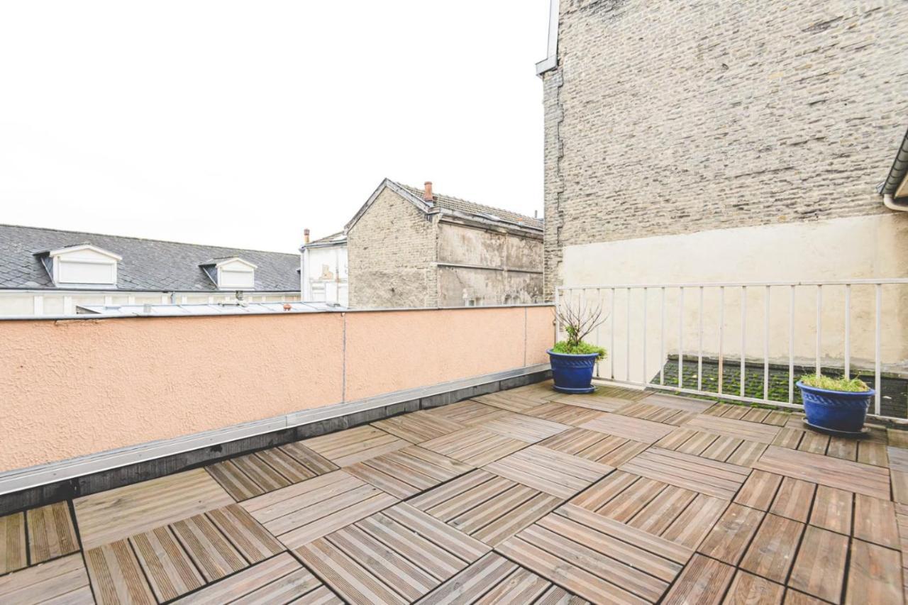 Appartement Lumineux Proche Cathedrale Reims Esterno foto