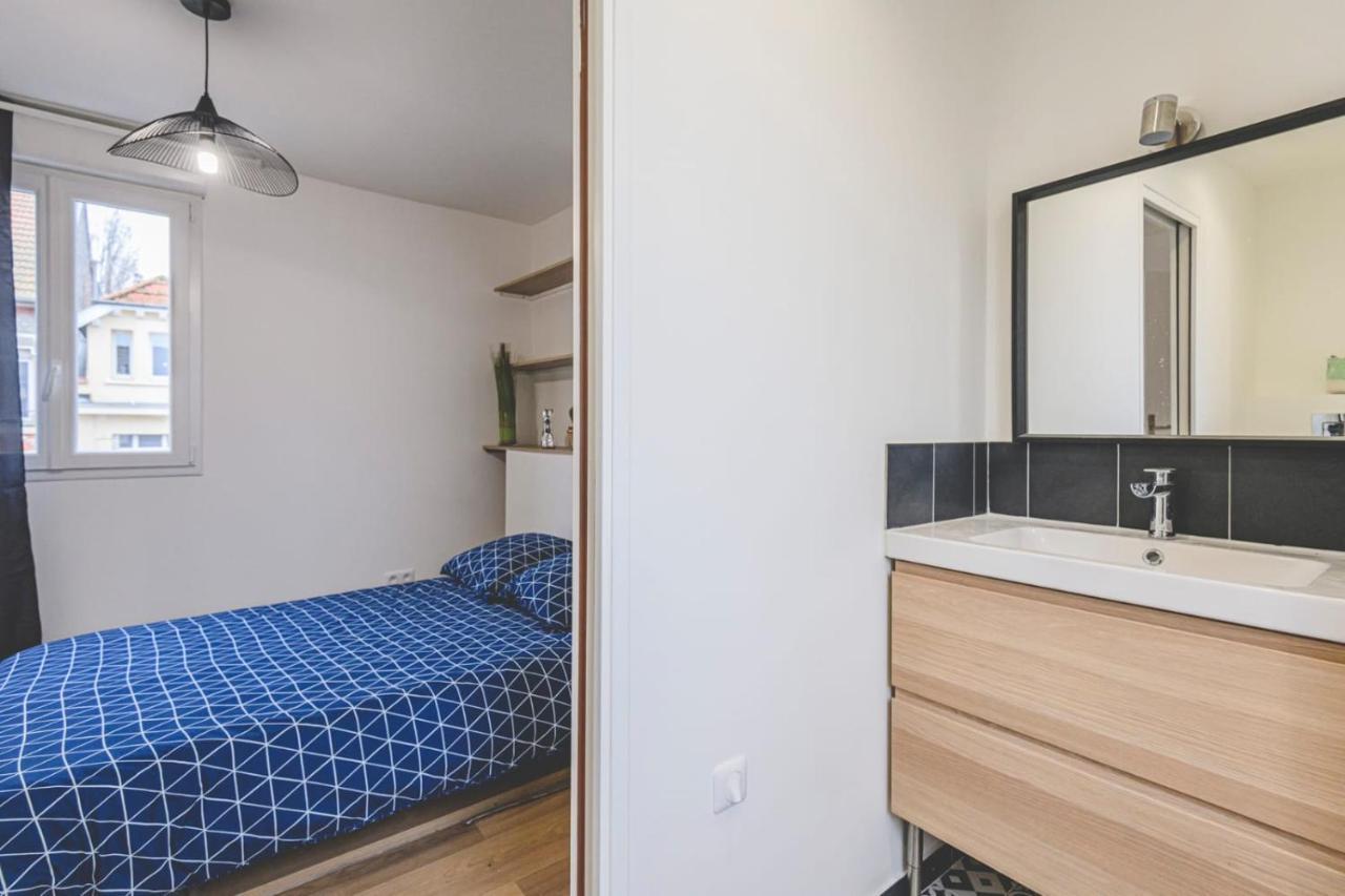 Appartement Lumineux Proche Cathedrale Reims Esterno foto