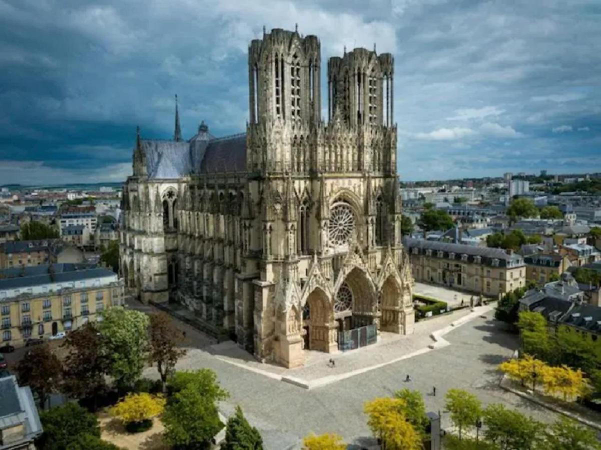 Appartement Lumineux Proche Cathedrale Reims Esterno foto