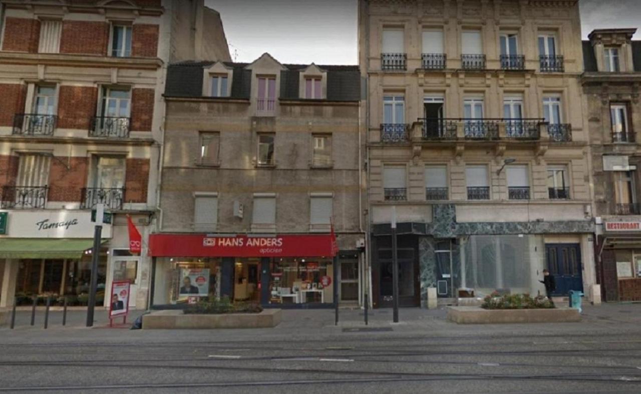 Appartement Lumineux Proche Cathedrale Reims Esterno foto